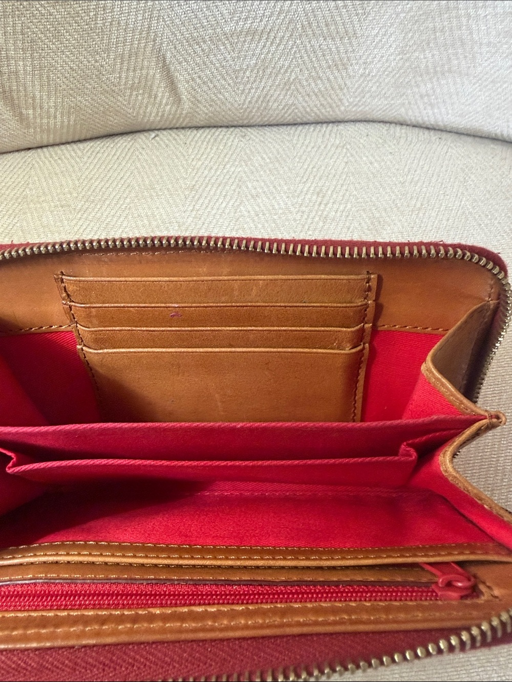 Dooney & Bourke Red Pebbled Leather Zip Wallet with Gold Plaque - Picture 9 of 11